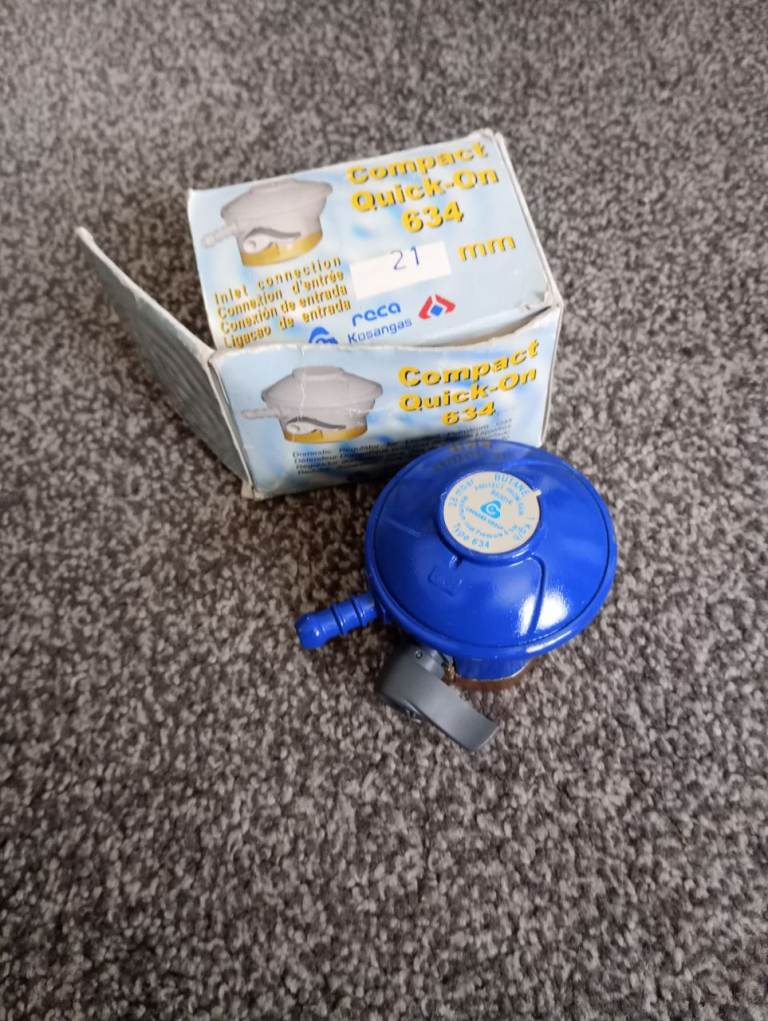 Compact Quick-On Gas Regulator 21mm – Blue, Boxed