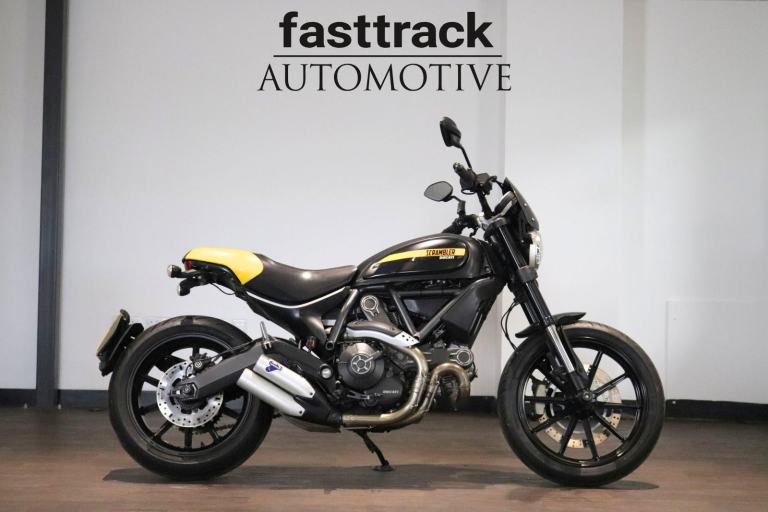 Ducati Scrambler 800 Full Throttle 2016 - SERVICE HISORY - CLEAN BIKE