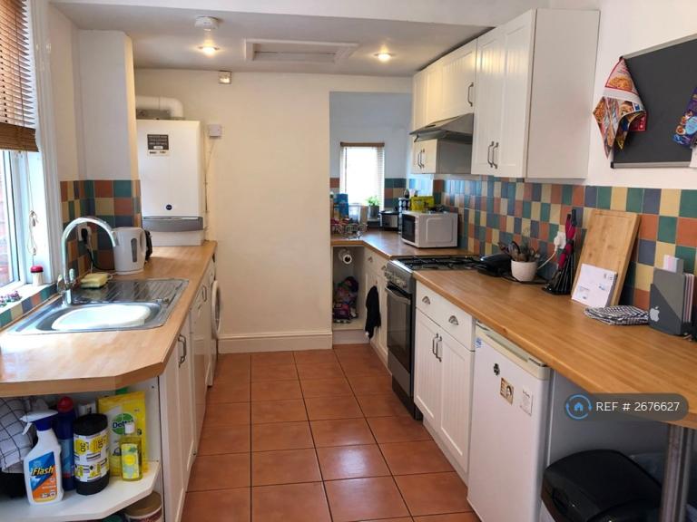 3 bedroom house in Oxford Gardens, Stafford, ST16 (3 bed) (#2676627)