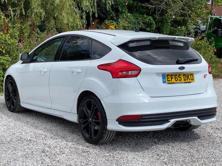 2015 Ford Focus 2.0T EcoBoost ST-2 5dr HATCHBACK PETROL Manual