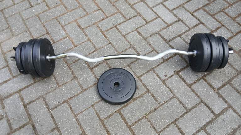 Weights barbell with 17.5kg freeweights