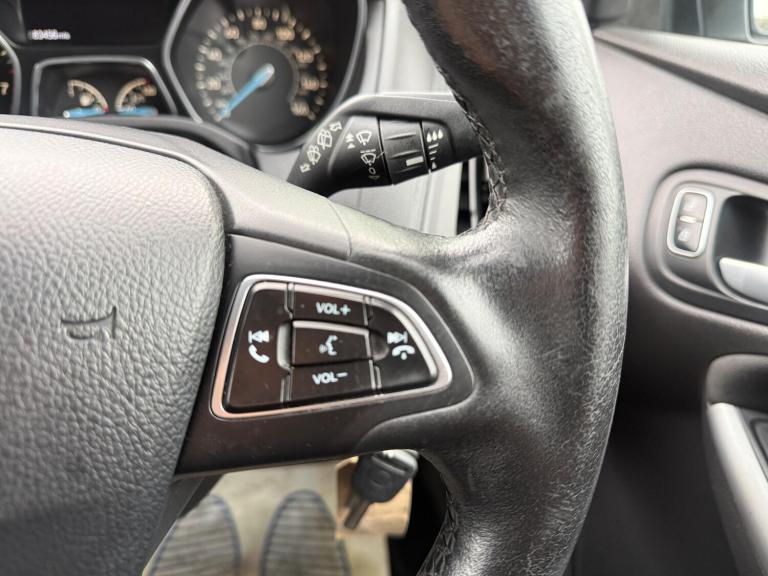 2015 Ford Focus 1.0 EcoBoost Zetec 5dr HATCHBACK PETROL Manual