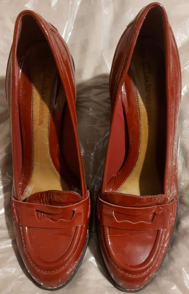 Clarks Red Paten Heels – Size 7.5, Good Condition