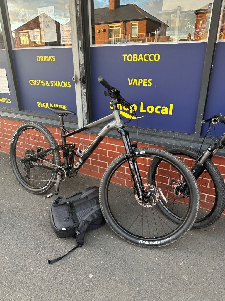 Full Suspension Mountain Bike – Good Condition