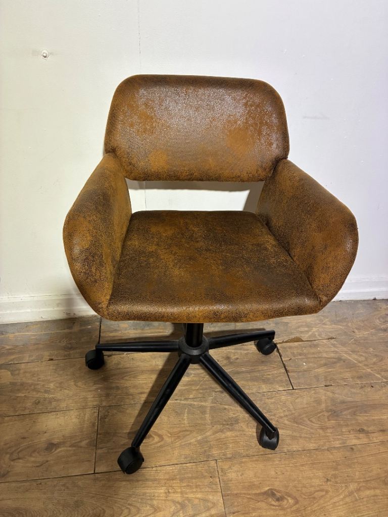 Modern Office Chair with free delivery within Medway