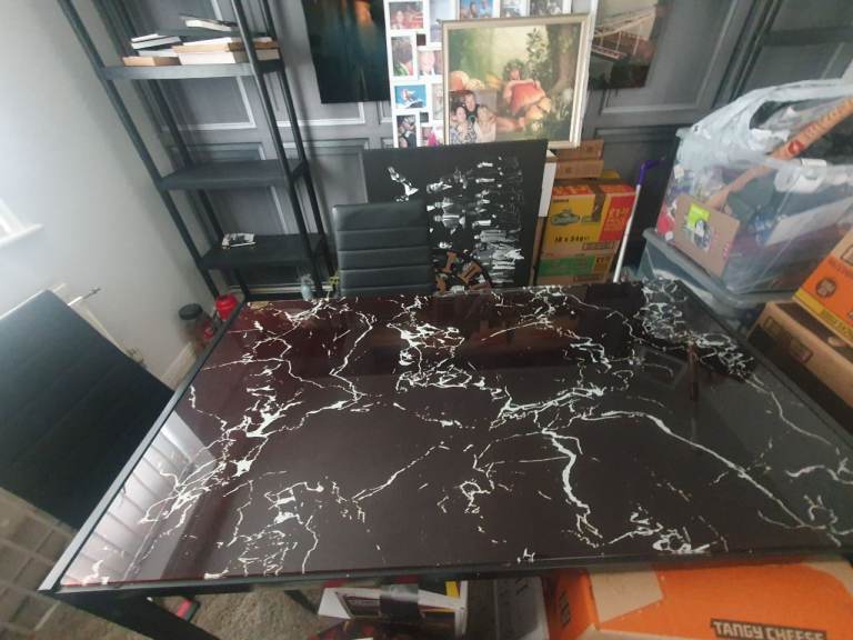 Dining marbel table with 4 chairs