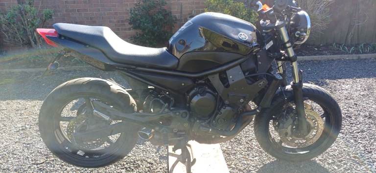 YAMAHA   XJ6N   2011