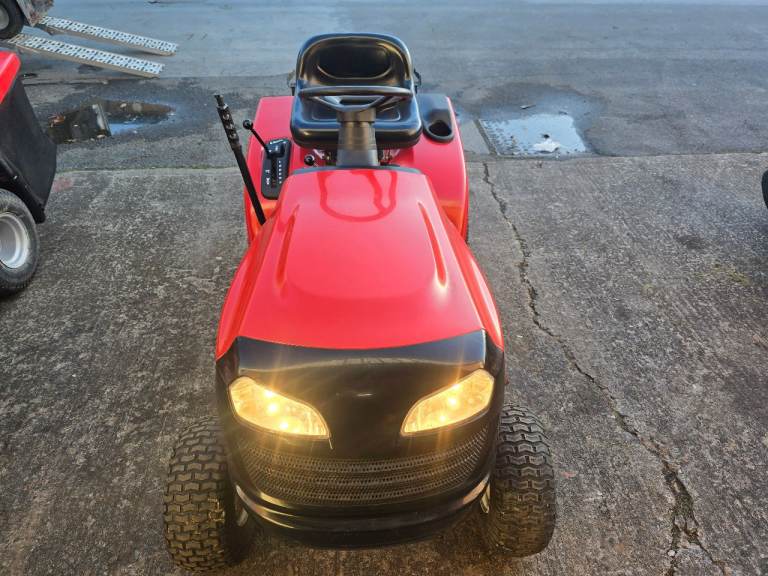 Ride on tractor 14hp, towbar