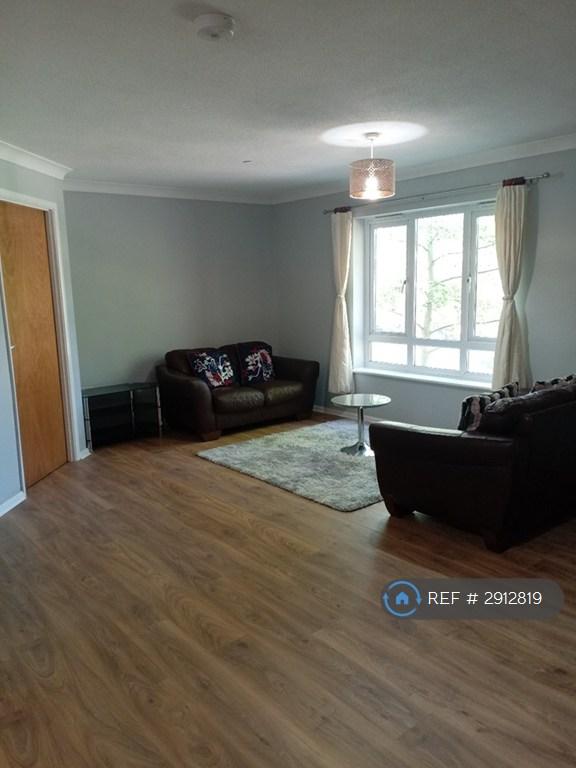 2 bedroom flat in Brook Court, Nottingham, NG7 (2 bed) (#2912819)