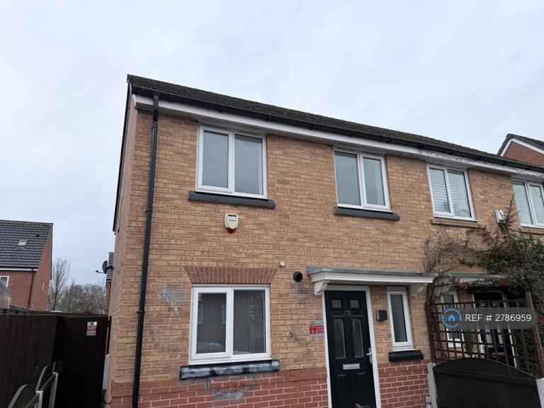 3 bedroom house in Martindale Crescent, Manchester, M24 (3 bed) (#2786959)