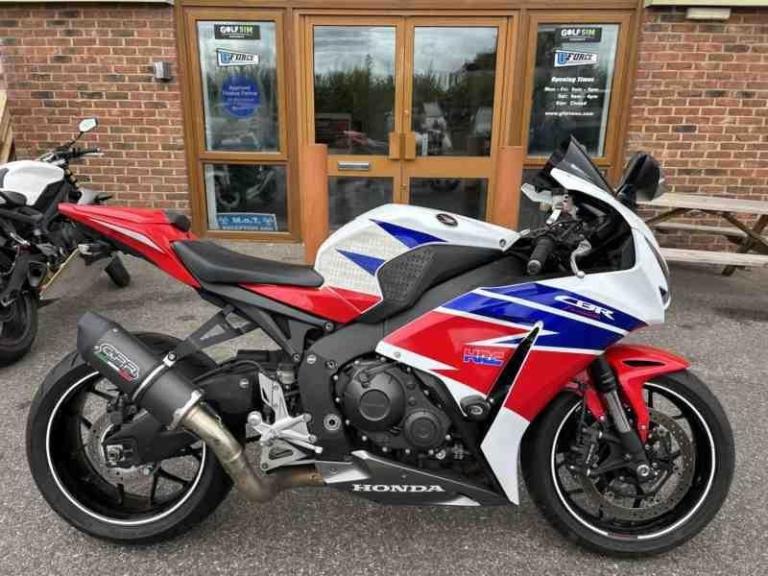 HONDA CBR1000 FIREBLADE - LOW MILEAGE