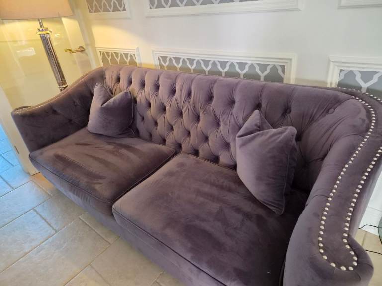 Dark Grey Velvet Chesterfield Style Sofa – Excellent Condition