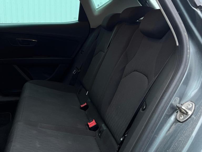 2016 SEAT Leon 1.6 TDI 110 SE Dynamic Technology 5dr DSG HATCHBACK Diesel Automatic