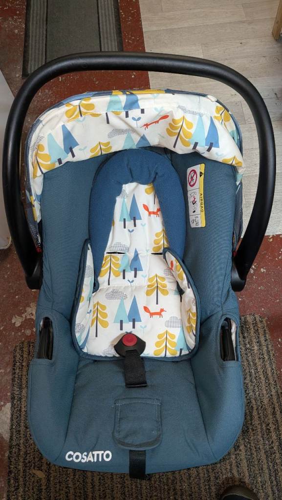 Cosatto Baby Car Seat with ISOFIX Base – Excellent Condition