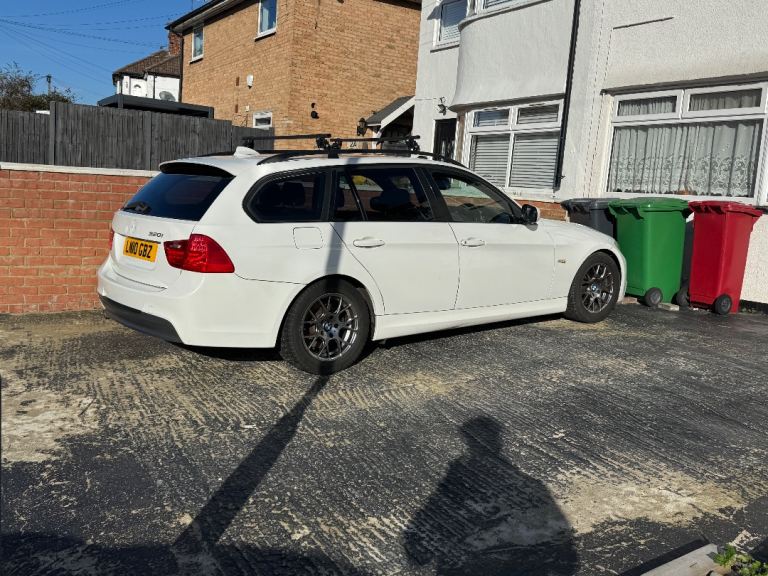 BMW, 320I, 2010, 1995 (cc)