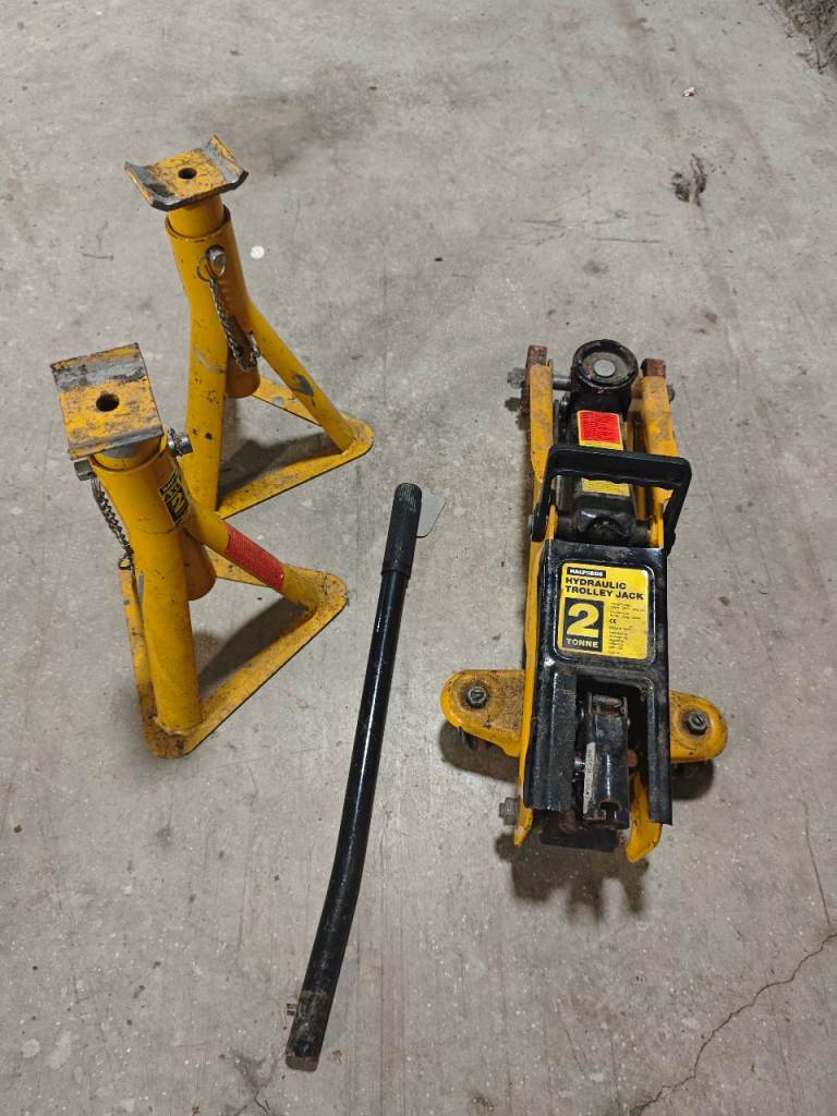 2 tonne car jack and axle stands