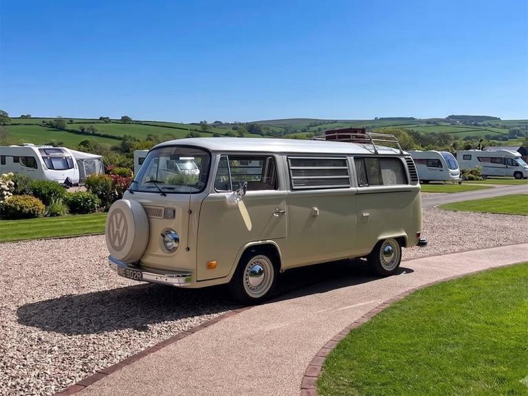 1972 Volkswagen T2 Campervan