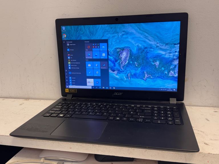 Acer 15” laptop A6 Processor   4GB Ram 1TB Hard drive   Windows 10 installed Good working condition
