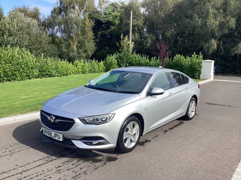 2018 Vauxhall Insignia 1.6 Turbo D ecoTec [136] SRi 5dr HATCHBACK Diesel Manual
