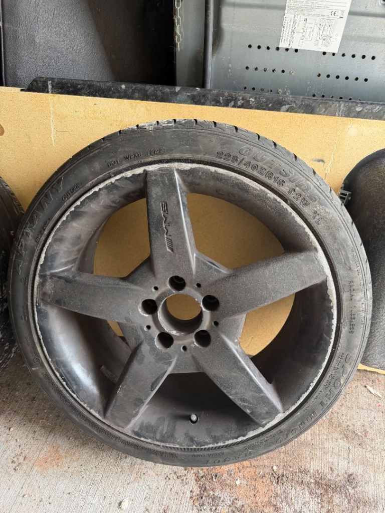 Set Of 4 Mercedes AMG Staggered Alloy Wheels 18”