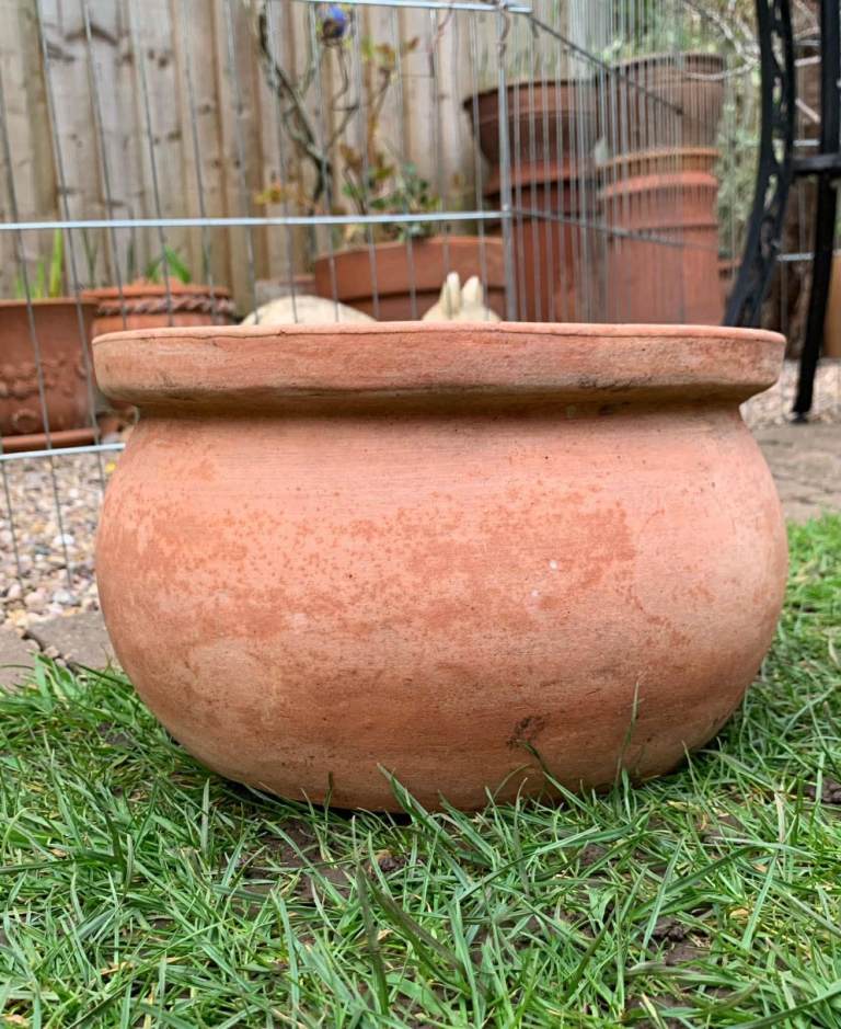 Hand thrown terracotta plant pot 