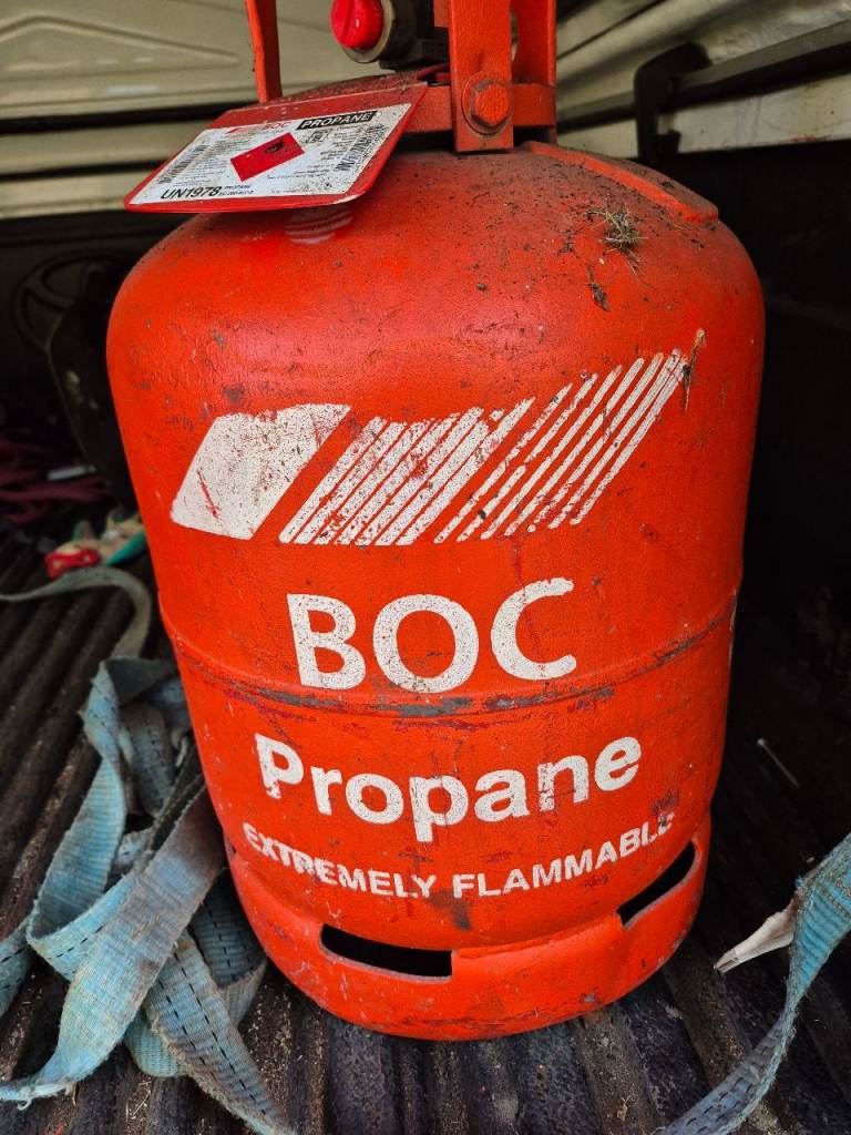 11 kg full gas bottle