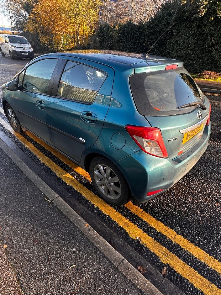 Toyota, YARIS, Hatchback, 2012, Manual, 1329 (cc), 5 doors