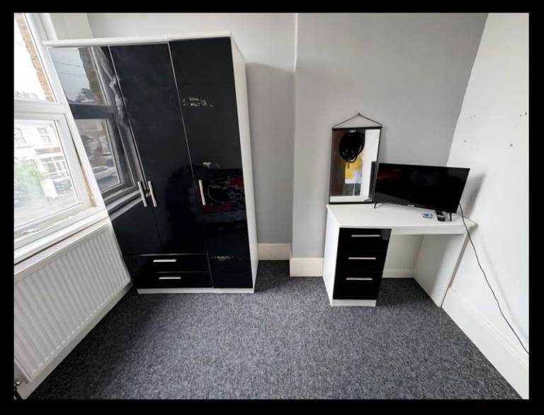 Spacious single Room