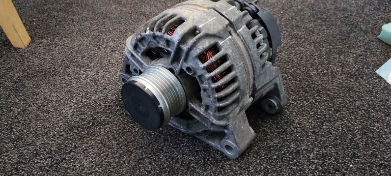 Bosh-100A VAUXHALL alternator 13284408 (NEW FREEWHEEL)