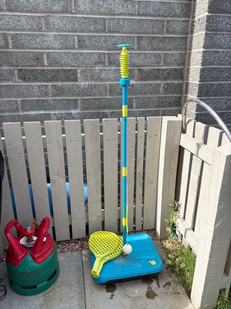 Swingball Set – Complete and Ready for Fun