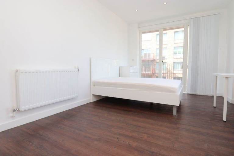 💜 3 Rooms Available in Huge Flat | Docklands E14 | Near Crossharbour Station 🏡