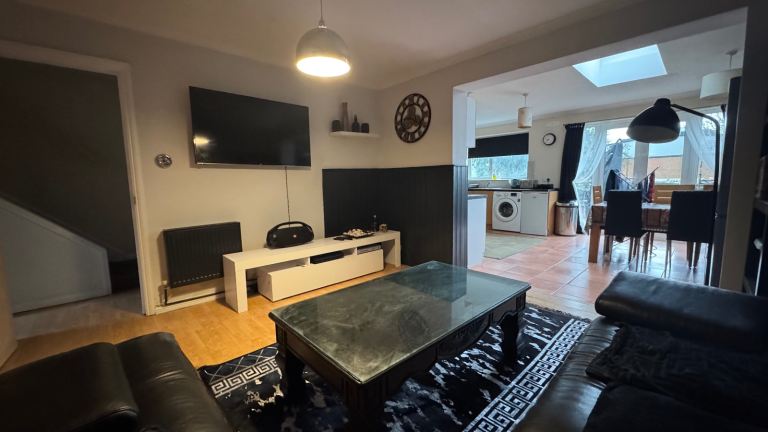 Single  room to rent 