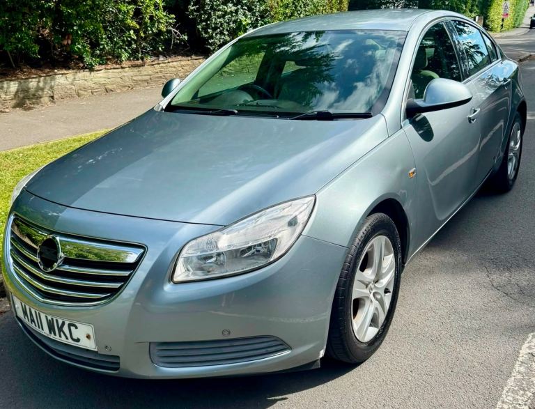 Vauxhall, INSIGNIA, Hatchback, 2011, Manual, 1956 (cc), 5 doors