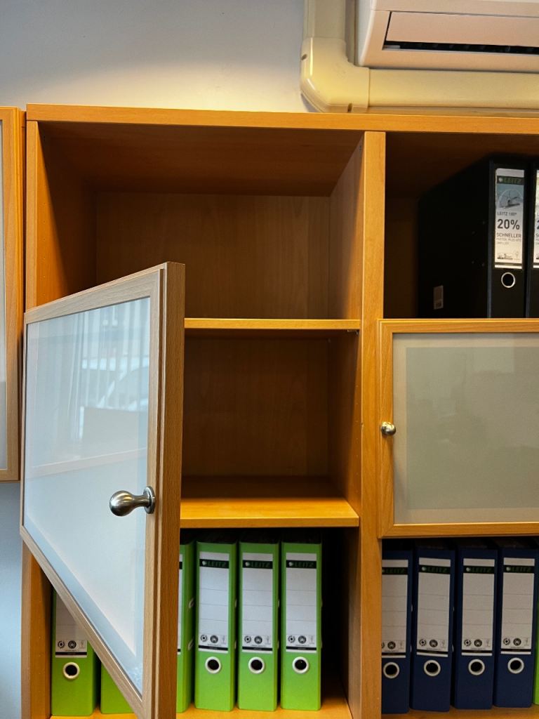 Filing cabinet 