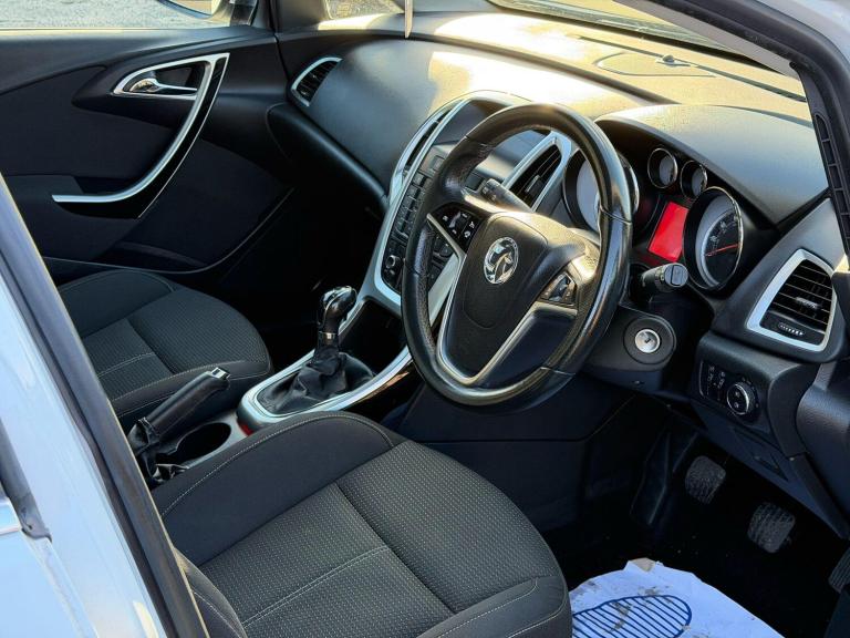 2014 Vauxhall Astra 1.7 CDTi ecoFLEX SRi Euro 5 (s/s) 5dr HATCHBACK Diesel Manual