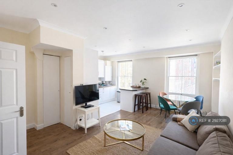2 bedroom flat in Queensway, London, W2 (2 bed) (#2927081)