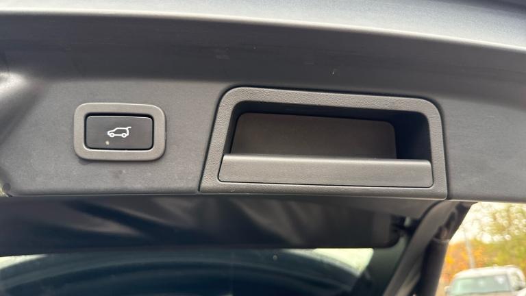 2019 Land Rover Range Rover Velar 2.0 D180 R-Dynamic S 5dr Auto Diesel Estate Estate Diesel Autom...