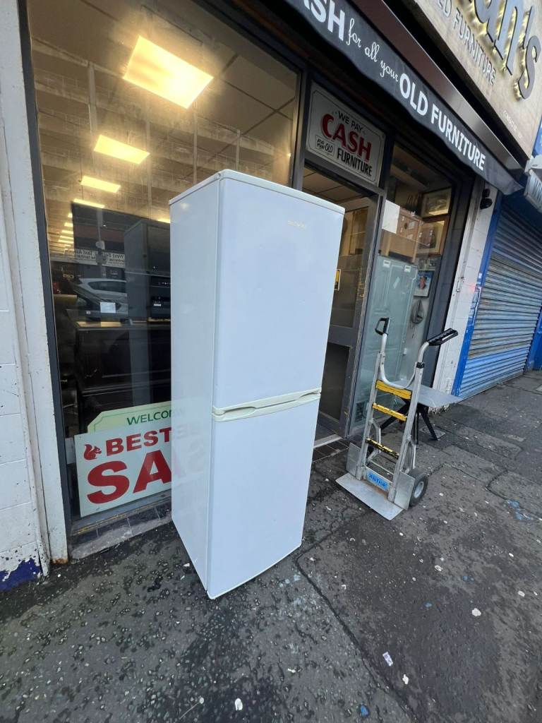 image for Half and half fridge freezer   Fully reconditioned   Comes with 3 months warranty   £159