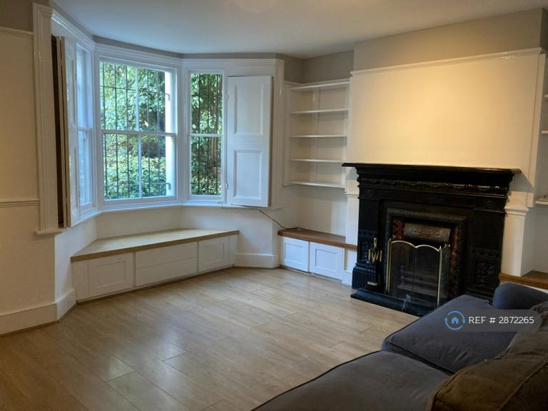 1 bedroom flat in Victoria Park, London, E9 (1 bed) (#2872265)