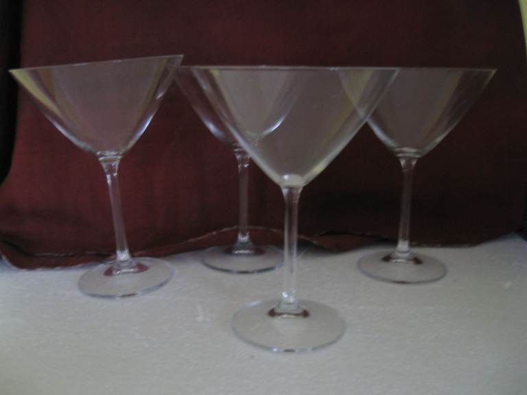 4 New 7inch  (18cm) classic fine  glass champagne glasses