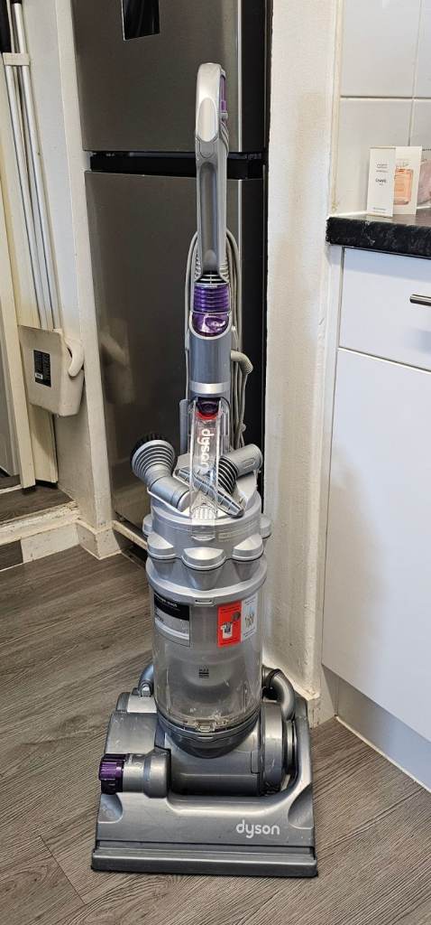 DYSON DC14 UPRIGHT VACUUM CLEANER WITH TOOLS