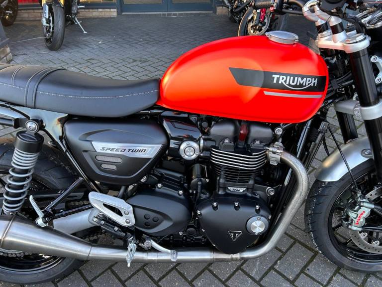 2023 Triumph SPEED Speed Twin1200 (21MY) Classic PETROL Manual