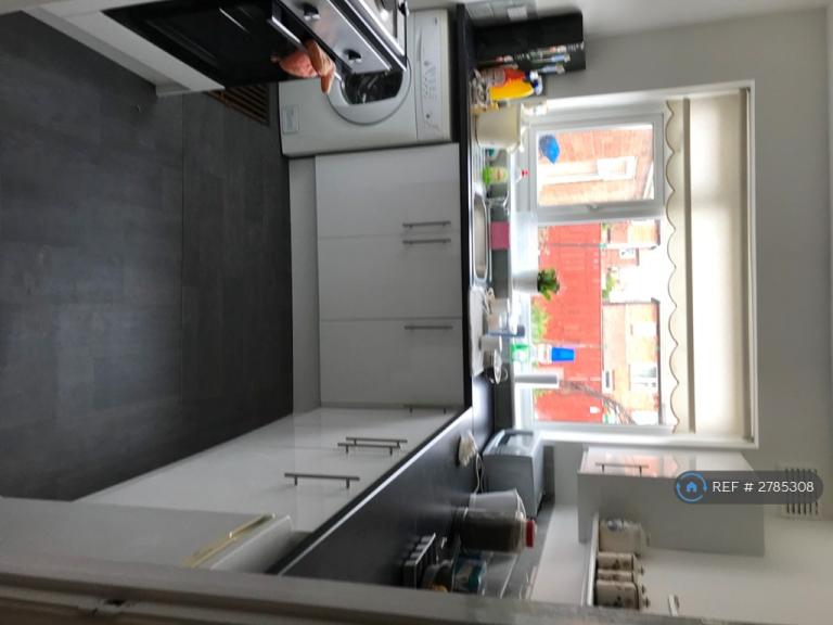 3 bedroom house in Heather Drive, Acklam, TS5 (3 bed) (#2785308)