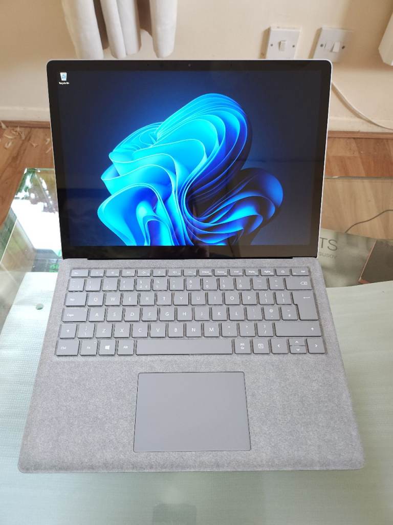 ❤️ Microsoft Surface Laptop 2 13” Touchscreen i7-8650U 16GB RAM 512GB SSD Alcantara Backlit Keyboard