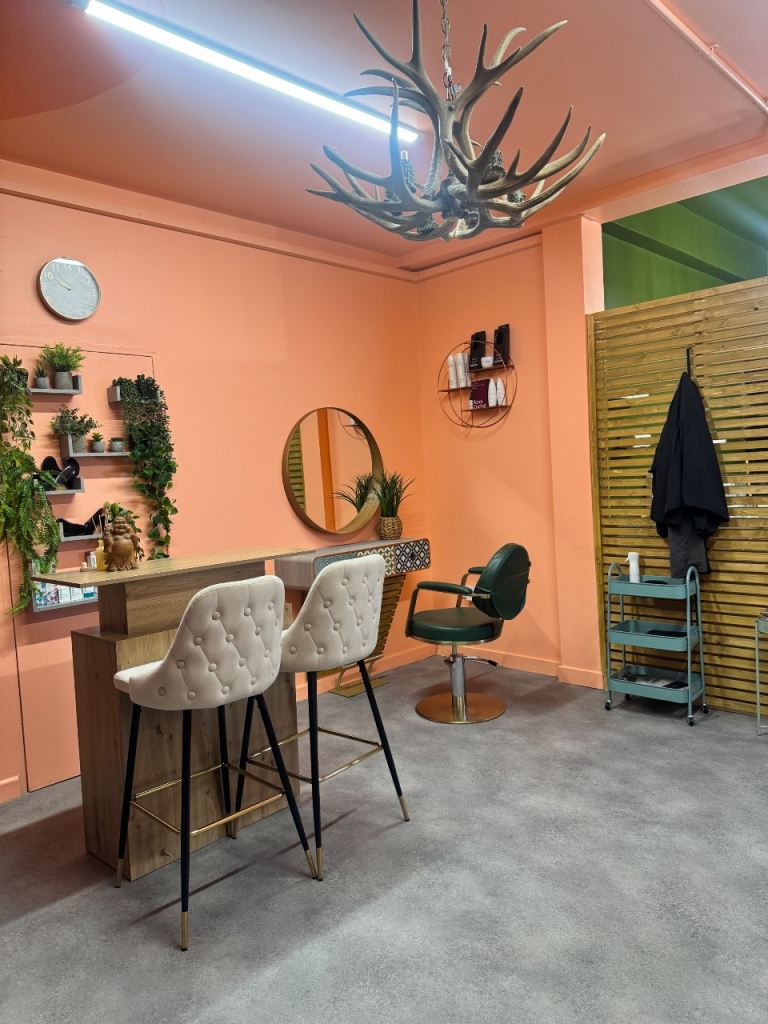 Hair Salon To Rent - Ready to trade
