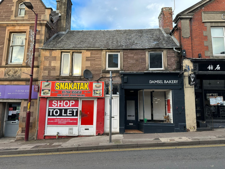 3 bedroom flat in 7 West High Street Crieff, PH7 4AU