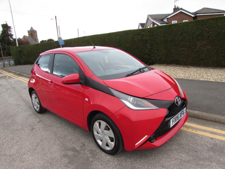 2016 Toyota AYGO 1.0 VVT-i X-Play 5dr HATCHBACK Petrol Manual