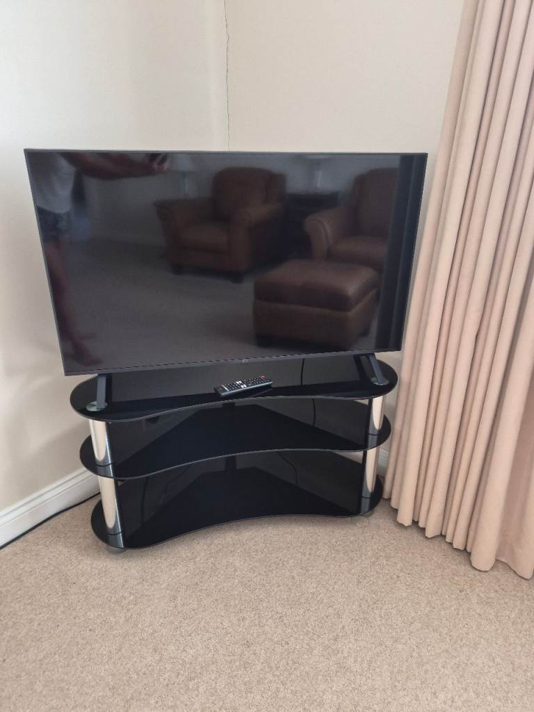 43" LG TV with Glass TV Stand