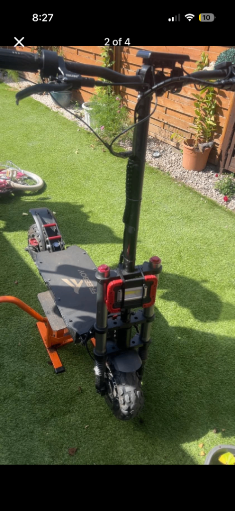 Free boy electric scooter 