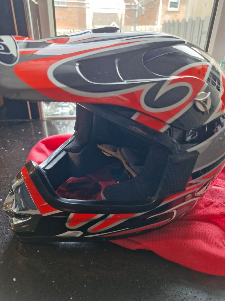 Chikds Nitro helmet